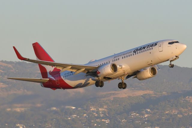 Boeing 737-800 (VH-XZE) - Off runway 23, Jan 6 2020