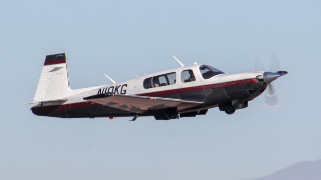 Mooney M-20 Turbo (N10KG) - Copyright Chris Kennedy 2018