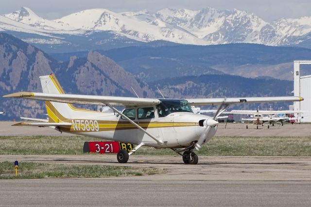 Cessna Skyhawk (N75839)