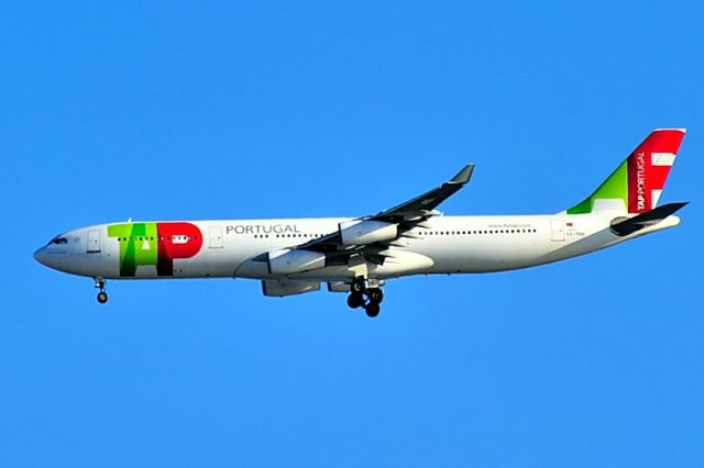 Airbus A340-300 (CS-TOD) - 2009