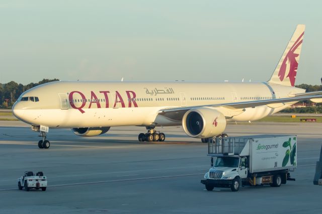 BOEING 777-300ER (A7-BEG) - 17.08.2017