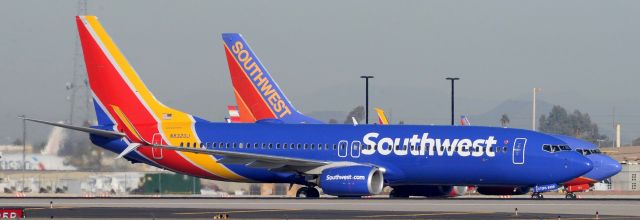 Boeing 737-700 (N8320J) - phoenix sky harbor international airport 17JAN20