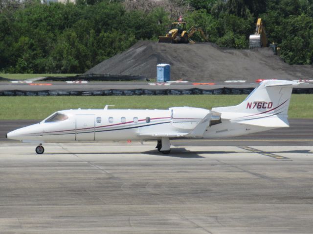 Learjet 31 (N76CD)