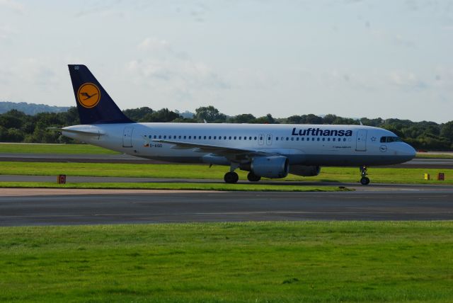 Airbus A320 (D-AIQC) - Manchester Viewing Area