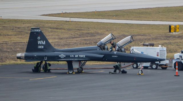 Northrop T-38 Talon (6714831) - T-38 from the 394th CTS/509th BW prepping for departure at CMH.