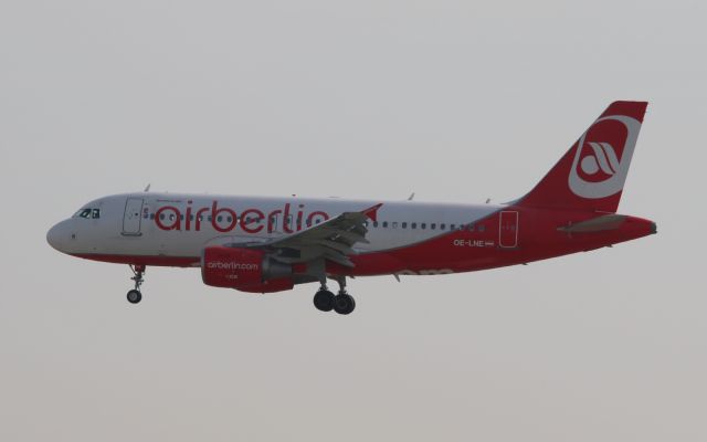 Airbus A319 (OE-LNE)