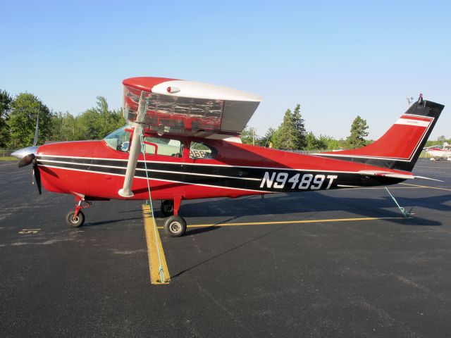 Cessna Centurion (N9489T) - A 1960 model two ten.