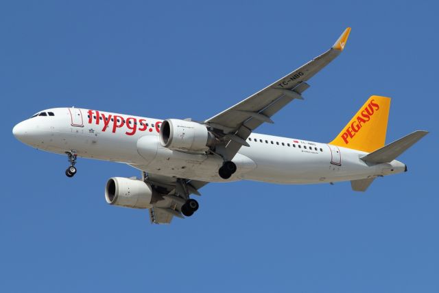 Airbus A320 (TC-NBG) - 05/08/2023:br /Flight AYT > TLV final to rwy30.