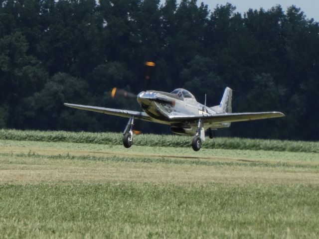 North American P-51 Mustang (N151AM)