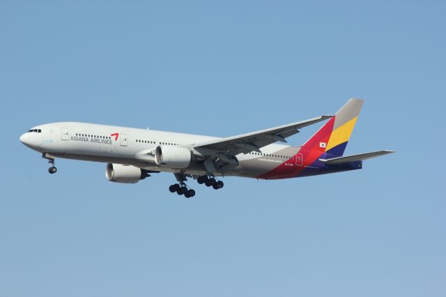 Boeing 777-200 (HL7739)