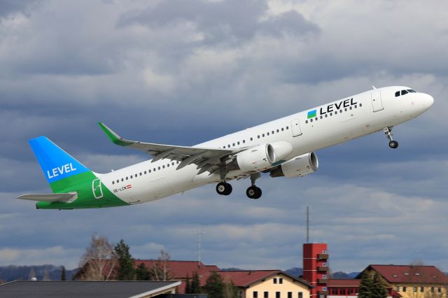 Airbus A321 (OE-LCN)