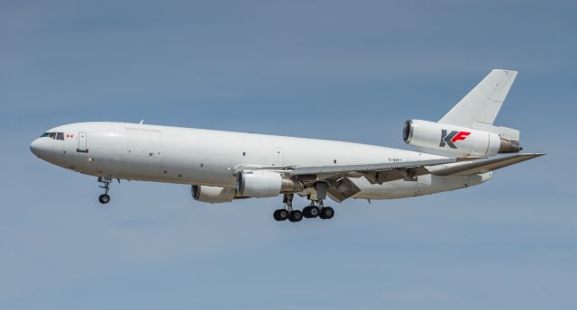 McDonnell Douglas DC-10 (C-GKFT)