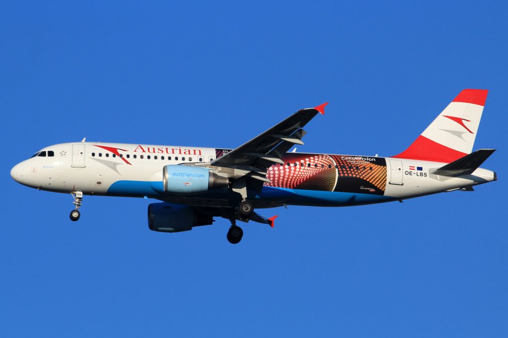 Airbus A320 (OE-LBS) - Austrian special livered Eurovision A320 on Short final at MXP