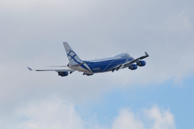 Boeing 747-400 (VP-BIG) - 2012/3/14