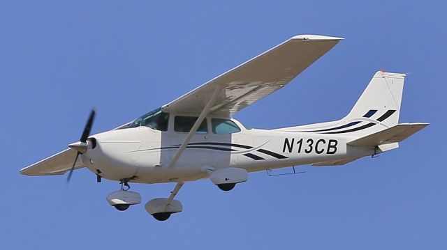 Cessna Skyhawk (N13CB)