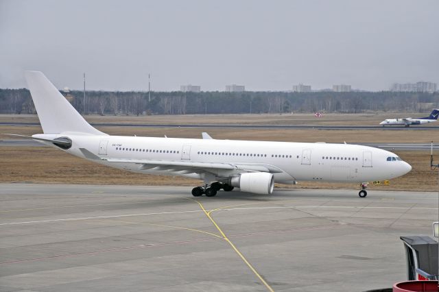 Airbus A330-200 (CS-TQP)