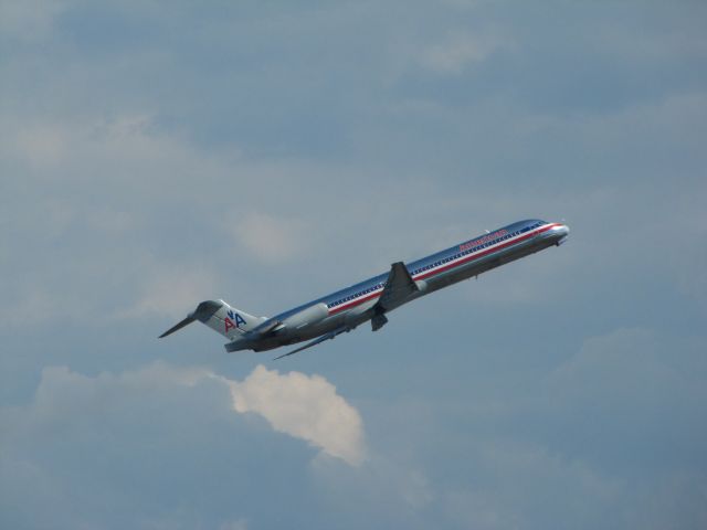 McDonnell Douglas MD-83 (N7539A)