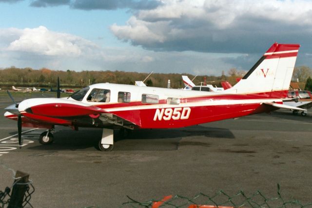 Piper Seneca (N95D) - Seen here in Mar-02.