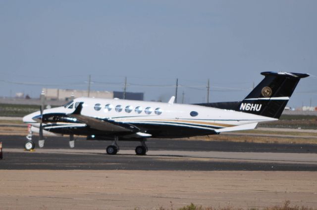 Beechcraft Super King Air 200 (N6HU)