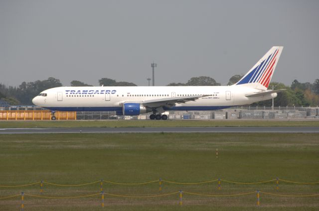 BOEING 767-300 (EI-DBF) - Taxi at Narita Intl Airport on 2008/4/29