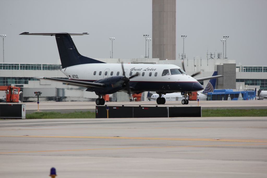 Embraer EMB-120 Brasilia (N71GL)
