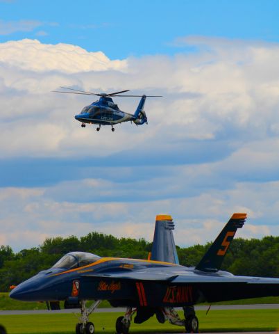 Eurocopter EC-155 (N921LL)