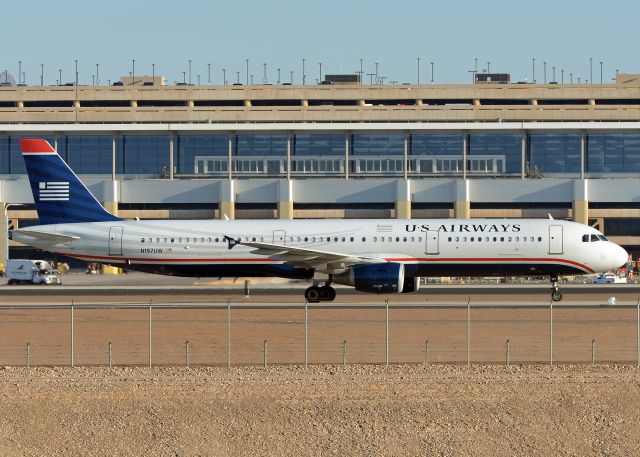 Airbus A321 (N197UW)