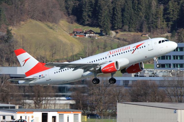 Airbus A320 (OE-LBQ)