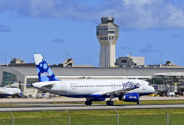 Airbus A320 (N527JL) - N527JL JetBlue Airways 2001 Airbus A320-232 C/N 1557 "Blue Bayou"br /br /San Juan - Luis Muñoz Marin International (SJU / TJSJ)br /Puerto Rico, February 2, 2013 br /Tomás Del Coro