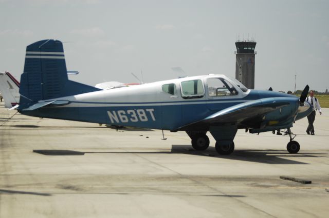 Beechcraft Travel Air (N638T)