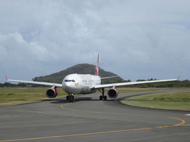 Airbus A330-300 (G-VLUV)
