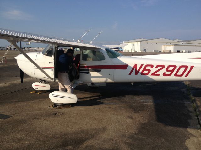 Cessna Skyhawk (N62901)