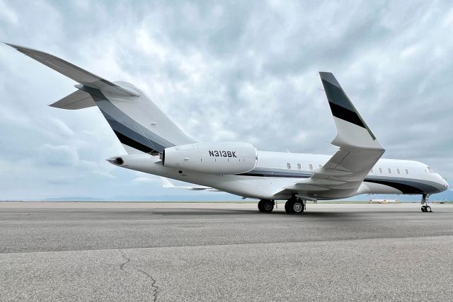 Bombardier Global Express (N313BK)