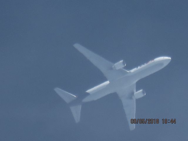 BOEING 767-300 (N135FE)