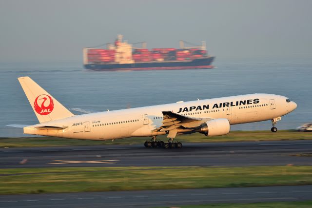 Boeing 777-200 (JA8978)