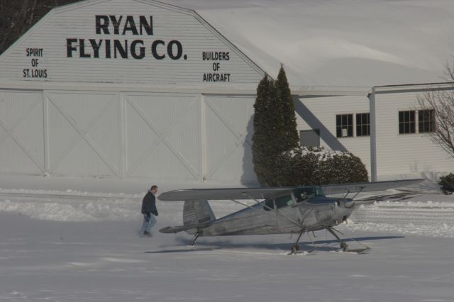 Cessna 152 (N2608V) - N2608V Taxis at Pioneer Airport Oshkosh EAA Grounds