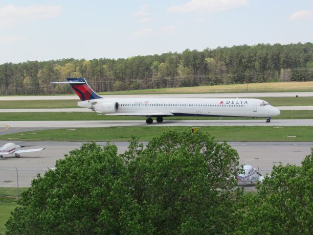 McDonnell Douglas MD-90 (N927DN) - Delta MD-90 to Atlanta! (4/2/16)