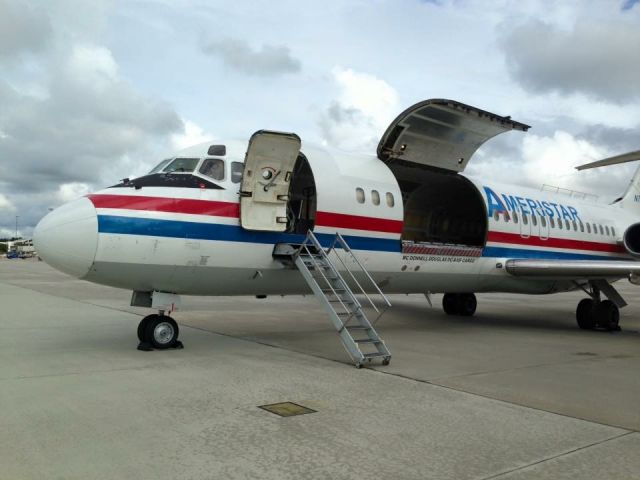 Douglas DC-9-10 (N784TW) - Classic DC-9.