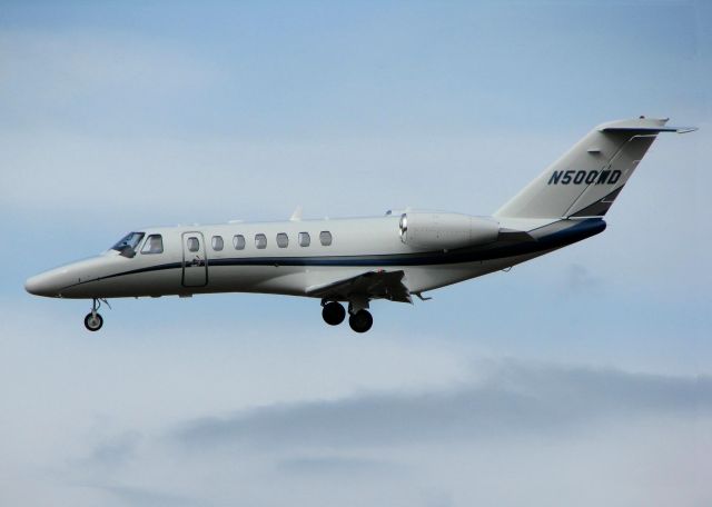 Cessna Citation CJ3 (N500WD) - Landing on runway 23.