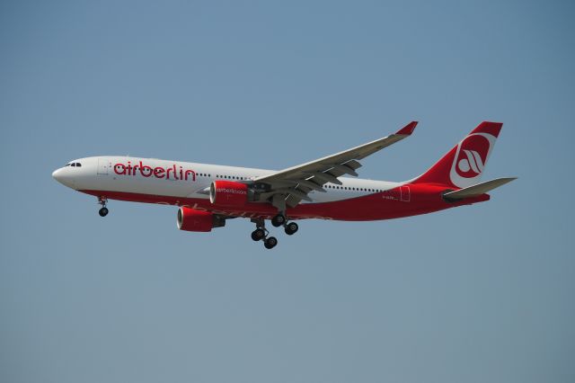 Airbus A330-200 (D-ALPG) - Nice shot arriving the 25 complex!