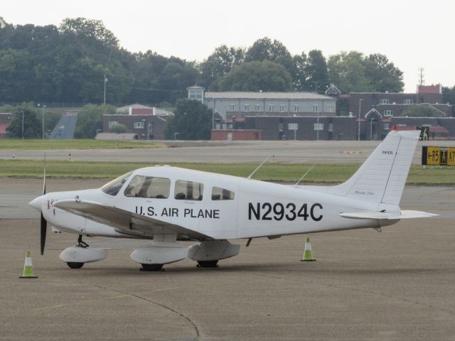 Piper Cherokee (N2934C)