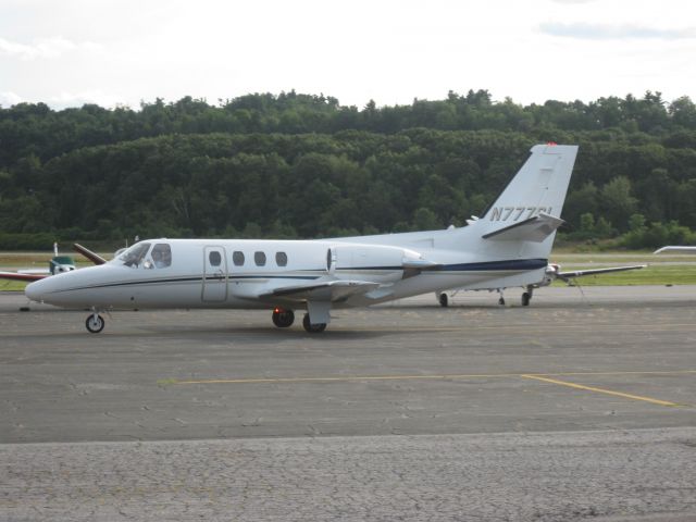 Cessna 500 Citation 1 (N777SL) - Taxiing in after arriving from Charlottesville, VA (KCHO).