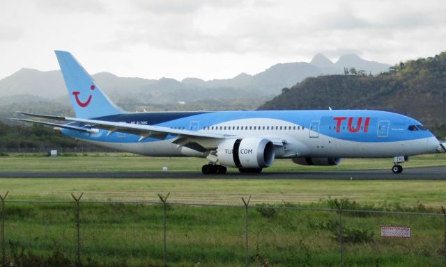 Boeing 787-8 (G-TUIC)