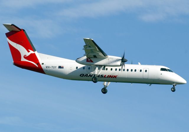 de Havilland Dash 8-300 (VH-TQY)