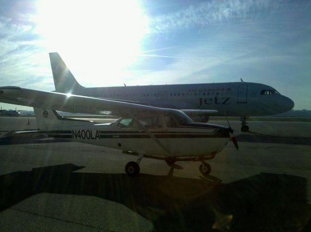 Cessna Skyhawk (N400LA)