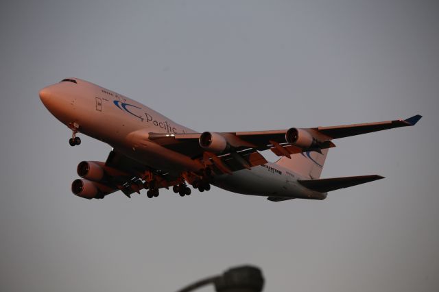 Boeing 747-400 (N703CK)