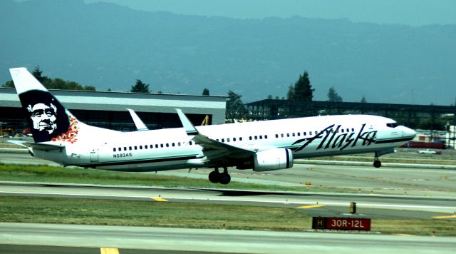 Boeing 737-700 (N583AS) - Departure 30R  06-15-2015