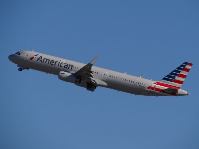 Airbus A321 (N109NN) - Los Angeles Airport March 2014. 3/30/14