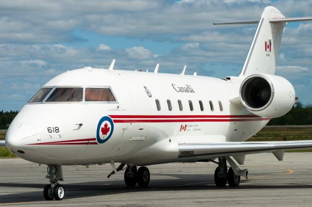 Canadair Challenger (14-4618)