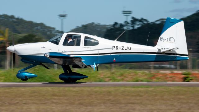 Vans RV-10 (PR-ZJQ)